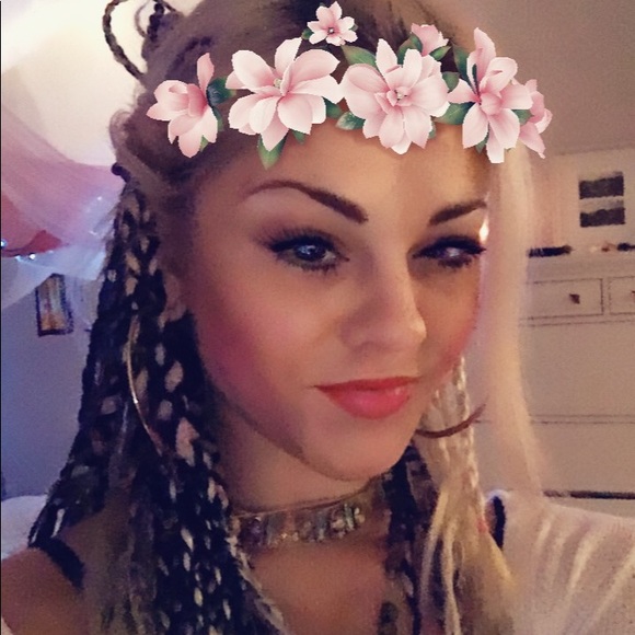 Meet your Posher, Rebecca - Picture 2 of 7